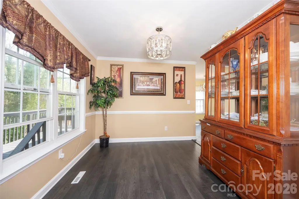5125 Old Plantation Circle Winston Salem NC 27104