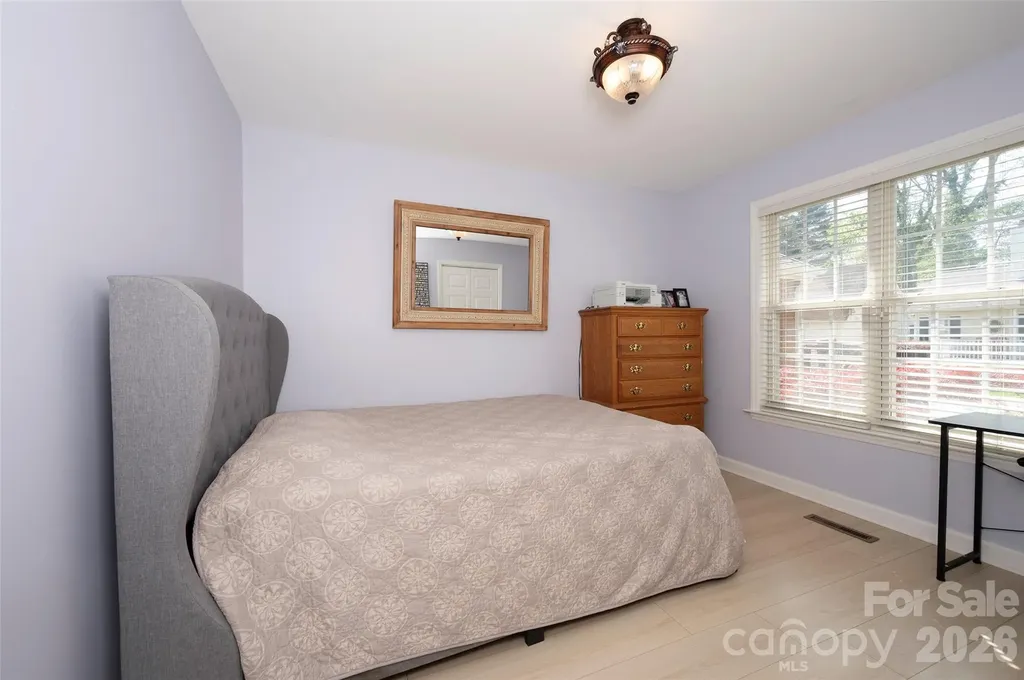 5125 Old Plantation Circle Winston Salem NC 27104