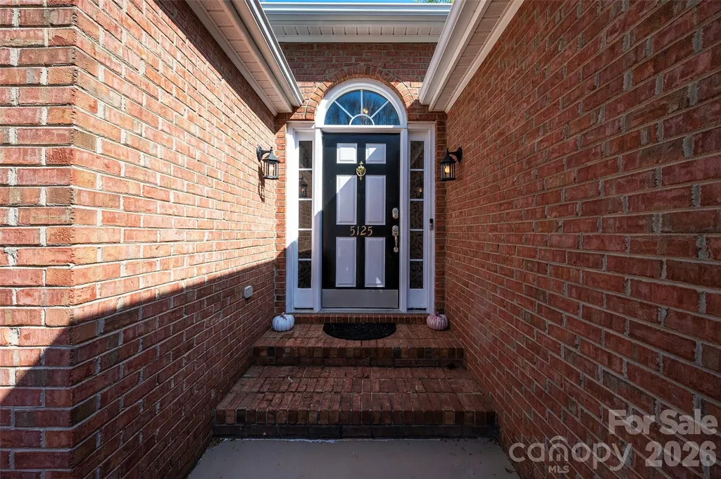 5125 Old Plantation Circle Winston Salem NC 27104