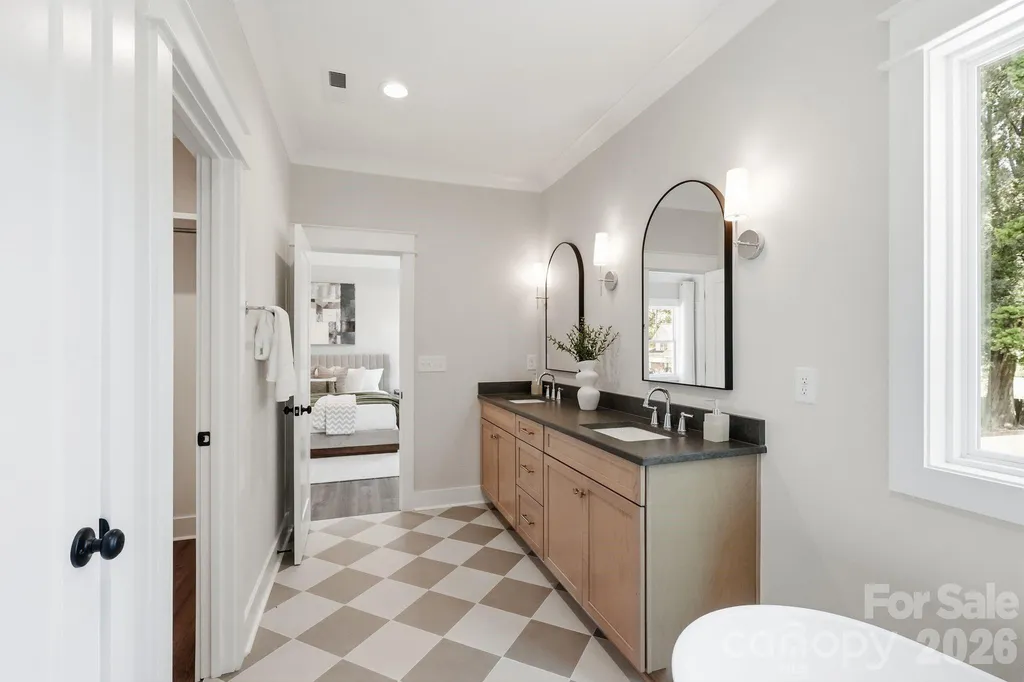 4020 Avalon Avenue Charlotte NC 28208