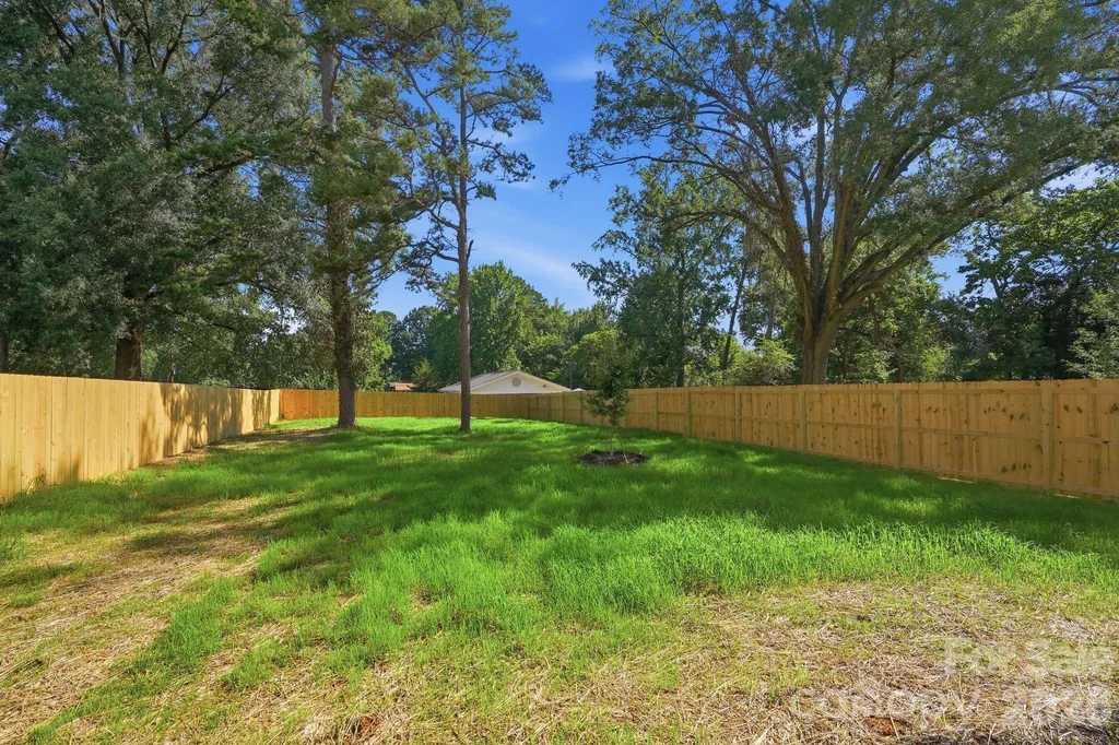 4020 Avalon Avenue Charlotte NC 28208