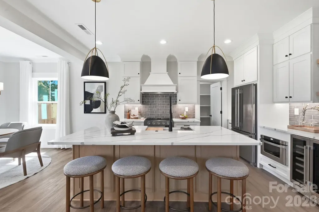 4020 Avalon Avenue Charlotte NC 28208