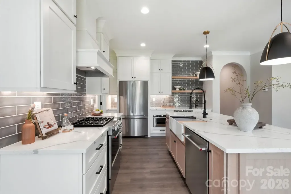 4020 Avalon Avenue Charlotte NC 28208