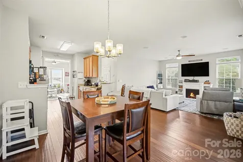5705 Mossdale Lane Charlotte NC 28278