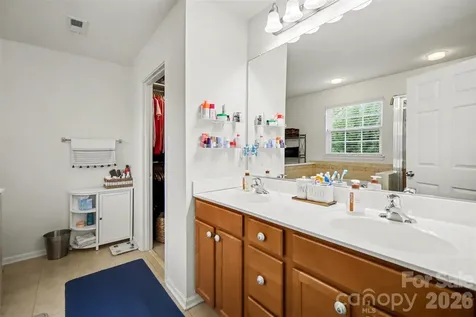 5705 Mossdale Lane Charlotte NC 28278