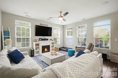5705 Mossdale Lane Charlotte NC 28278
