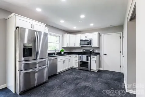 8 Hillview Road Asheville NC 28805