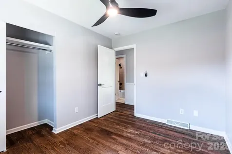 8 Hillview Road Asheville NC 28805
