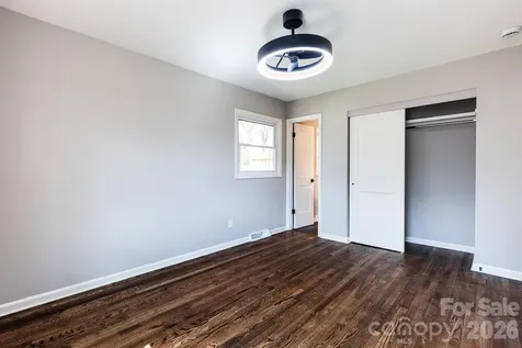 8 Hillview Road Asheville NC 28805