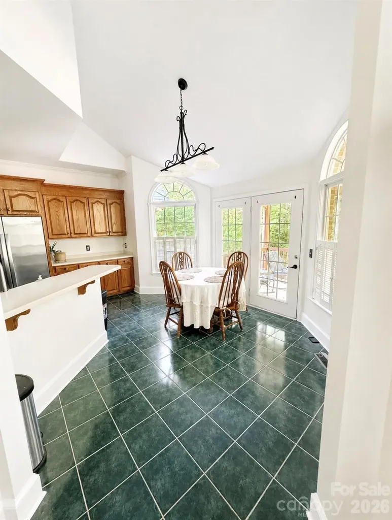 5406 Club View Drive Concord NC 28025