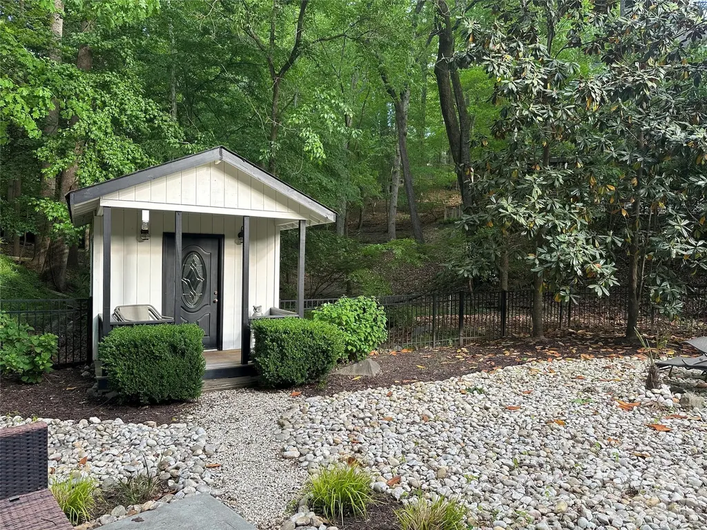 3316 Johnny Cake Lane Charlotte NC 28226