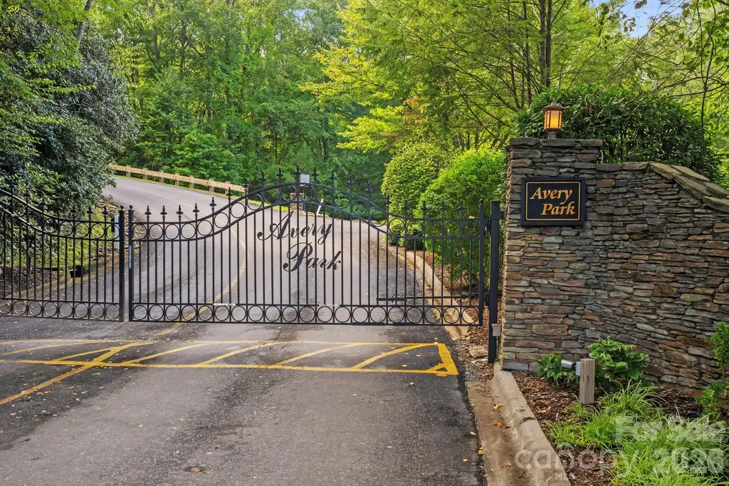 455 Blue Mist Way Arden NC 28704
