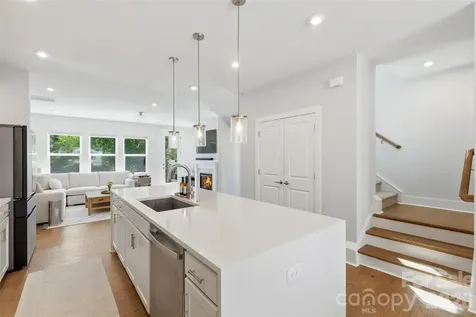 4129 Polluck Way Charlotte NC 28209