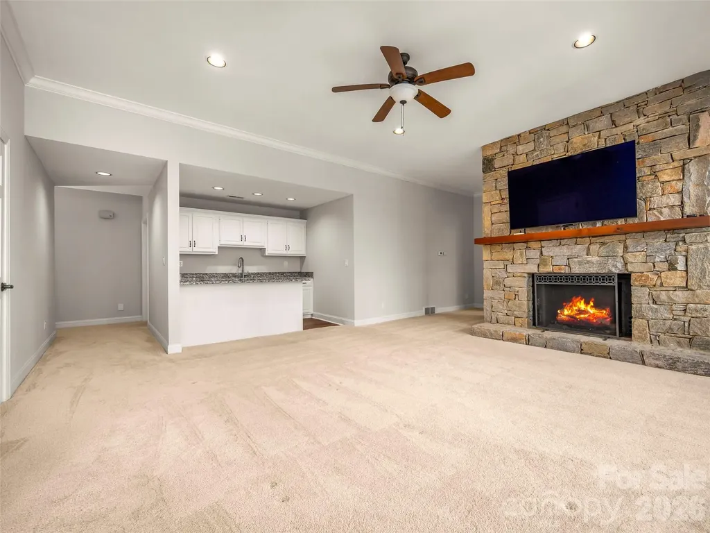 69 Old Hickory Trail Hendersonville NC 28739