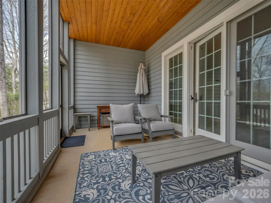 69 Old Hickory Trail Hendersonville NC 28739