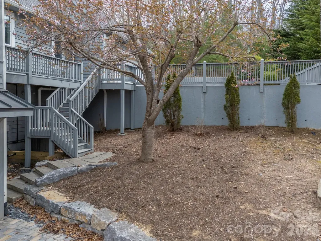 69 Old Hickory Trail Hendersonville NC 28739