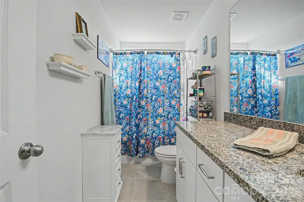 33 Cedar Hill Road Hendersonville NC 28792