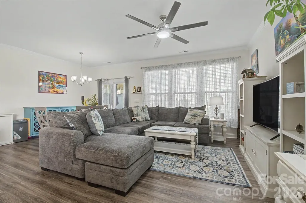 33 Cedar Hill Road Hendersonville NC 28792