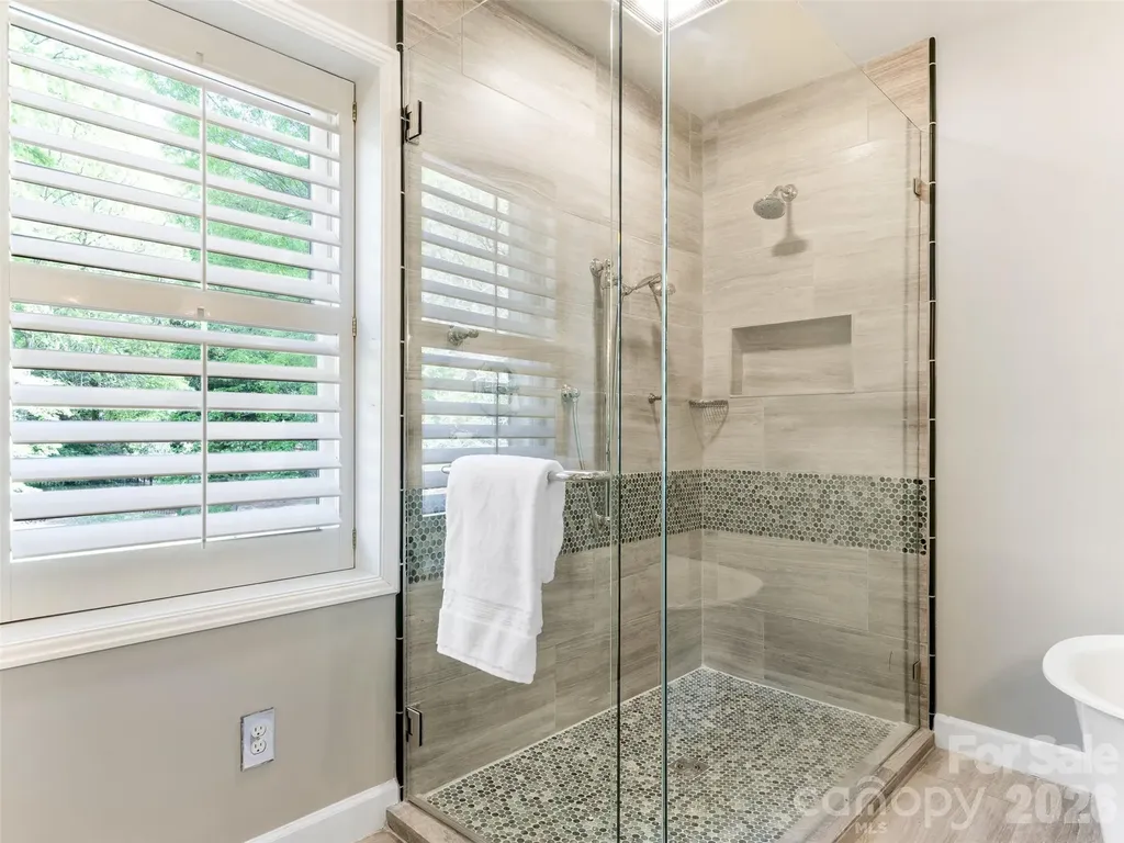 5239 Winding Brook Road Charlotte NC 28226