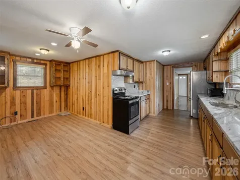 91 Rice Branch Road Asheville NC 28804
