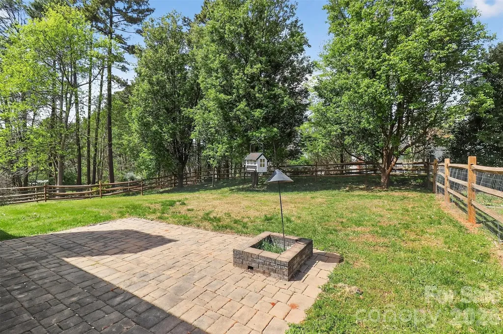 10631 Jardin Way Charlotte NC 28215