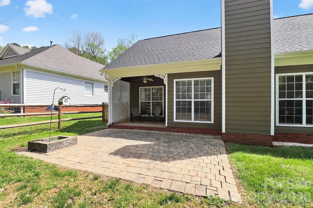 10631 Jardin Way Charlotte NC 28215