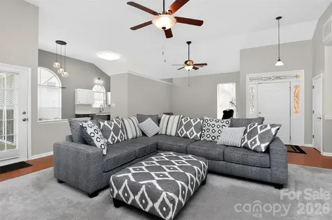 10631 Jardin Way Charlotte NC 28215
