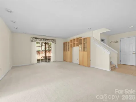 21 Old Applewood Lane Hendersonville NC 28739