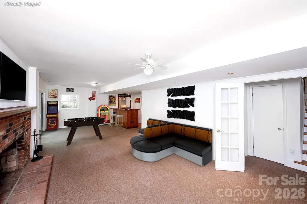 6629 Knightswood Drive Charlotte NC 28226