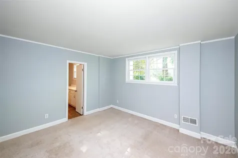 6629 Knightswood Drive Charlotte NC 28226
