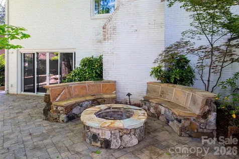 6629 Knightswood Drive Charlotte NC 28226