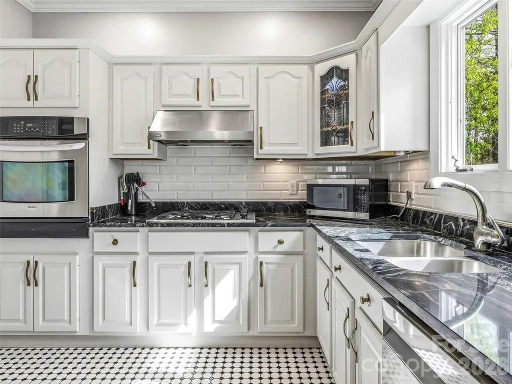 32 Franklin Farm Road Fletcher NC 28732