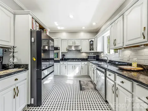 32 Franklin Farm Road Fletcher NC 28732