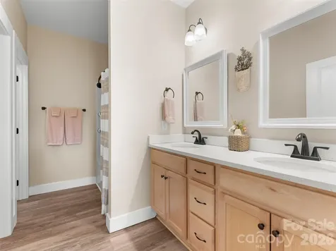 432 Sassafras Drive Hendersonville NC 28739