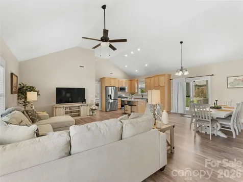 432 Sassafras Drive Hendersonville NC 28739