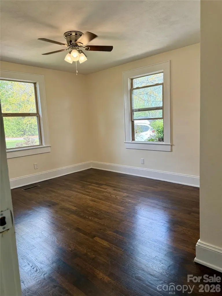 2025 28th Street NE Hickory NC 28601