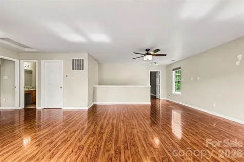 5671 Hammermill Drive Harrisburg NC 28075