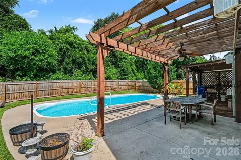 5671 Hammermill Drive Harrisburg NC 28075
