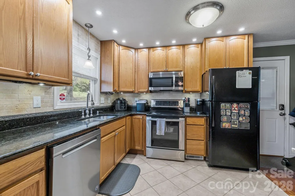3942 Linwood Road Gastonia NC 28052