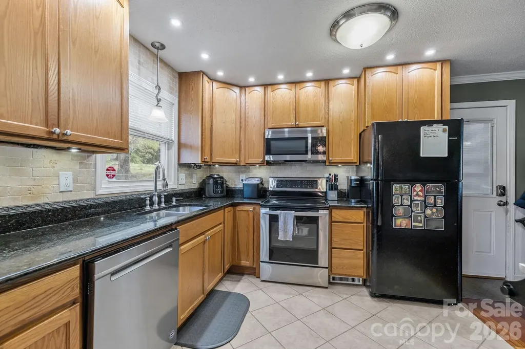 3942 Linwood Road Gastonia NC 28052