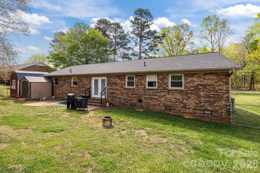 3942 Linwood Road Gastonia NC 28052