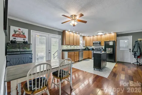 3942 Linwood Road Gastonia NC 28052