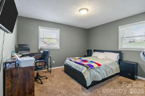 3942 Linwood Road Gastonia NC 28052