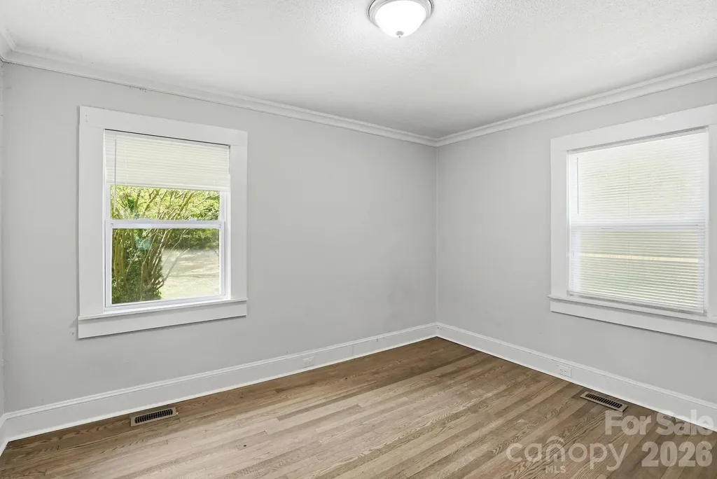 8825 Mcclure Circle Charlotte NC 28216