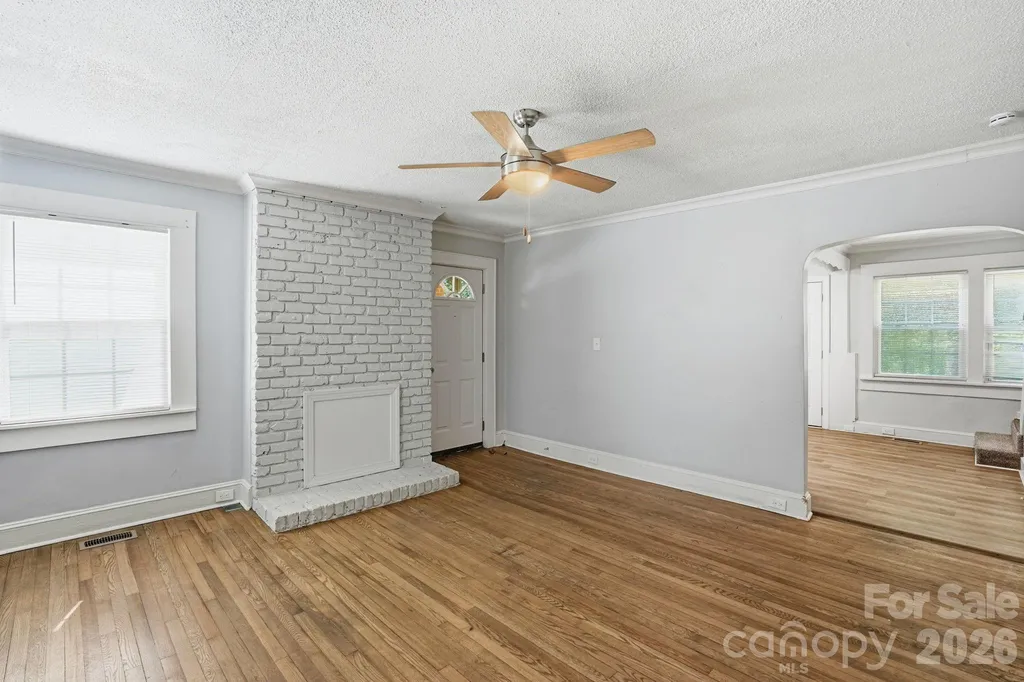 8825 Mcclure Circle Charlotte NC 28216