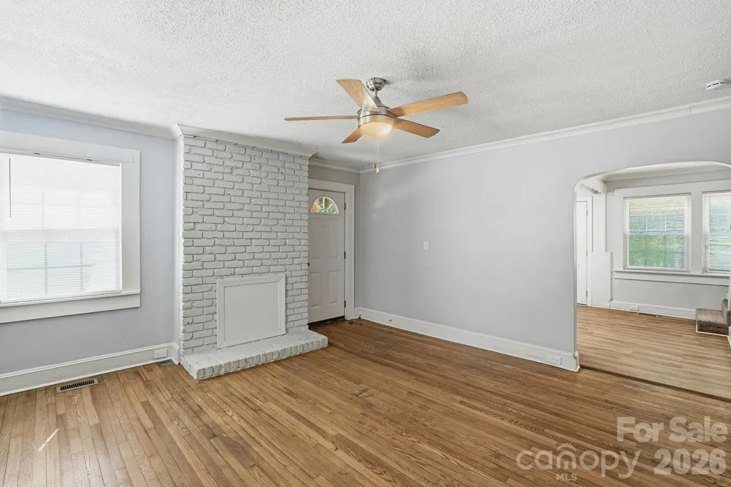 8825 Mcclure Circle Charlotte NC 28216