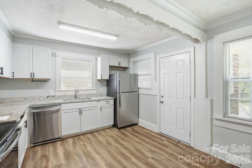 8825 Mcclure Circle Charlotte NC 28216
