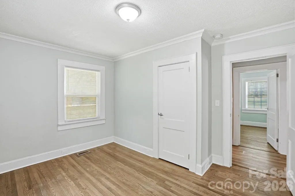 8825 Mcclure Circle Charlotte NC 28216