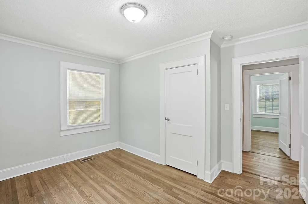 8825 Mcclure Circle Charlotte NC 28216
