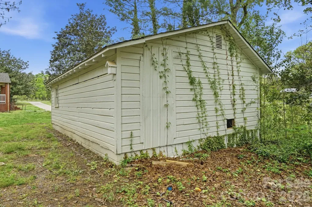 8825 Mcclure Circle Charlotte NC 28216